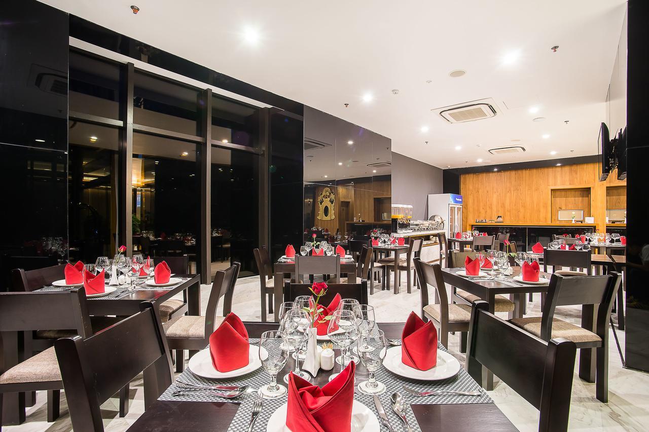 Tryp By Wyndham Yangon Hotel Exterior photo