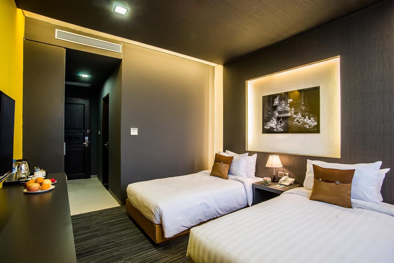 Tryp By Wyndham Yangon Hotel Exterior photo